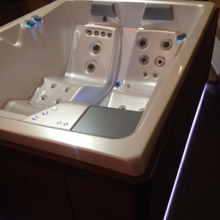 Гидромассажный спа-бассейн USSPA Lyra_iN Гидромассажный спа-бассейн USSPA Lyra_iN